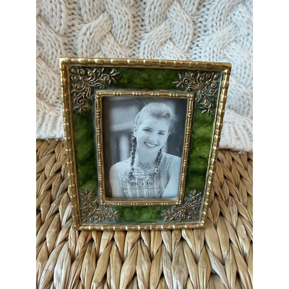 Green Tree Gallery 2x3 Green Gold Trim Floral Frame